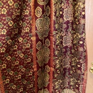 Pashmina style shawl